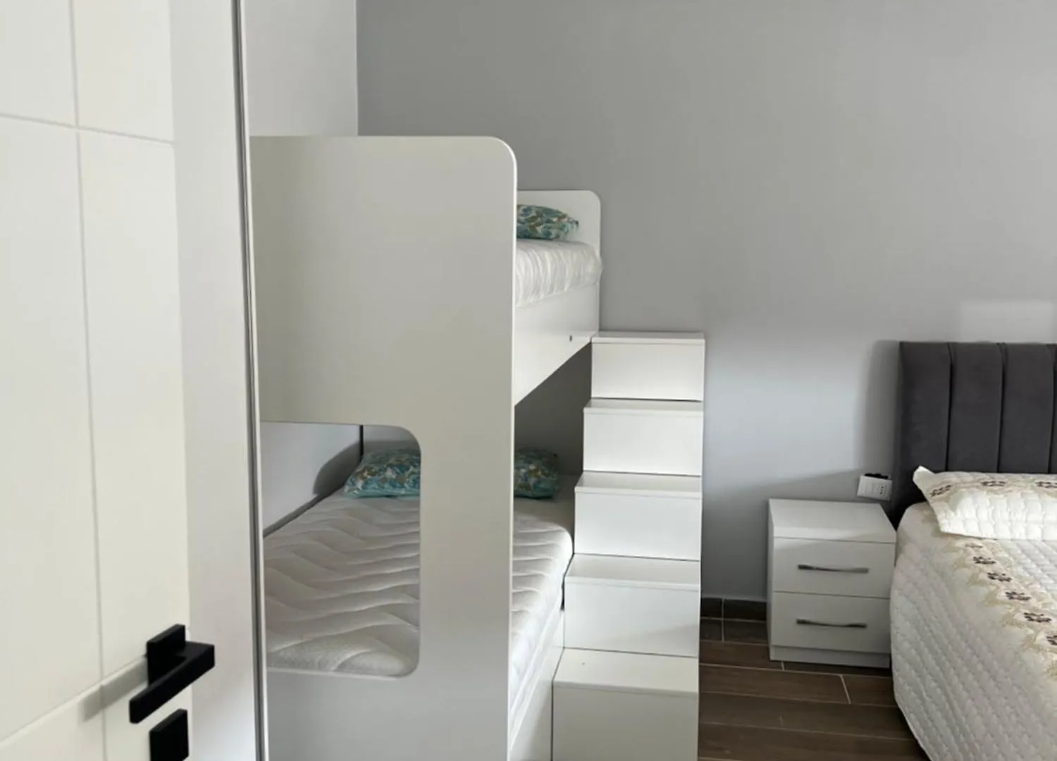 Kedri Apartment Golem  Albánie